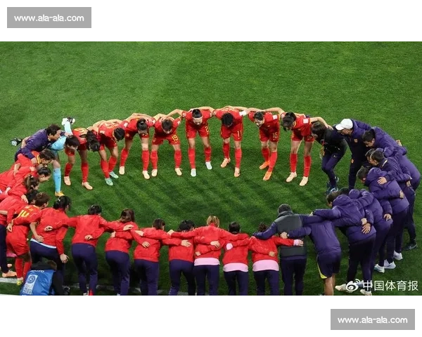 全场结束哨响定乾坤比赛走向与关键瞬间全面解析战术变化与胜负原因复盘